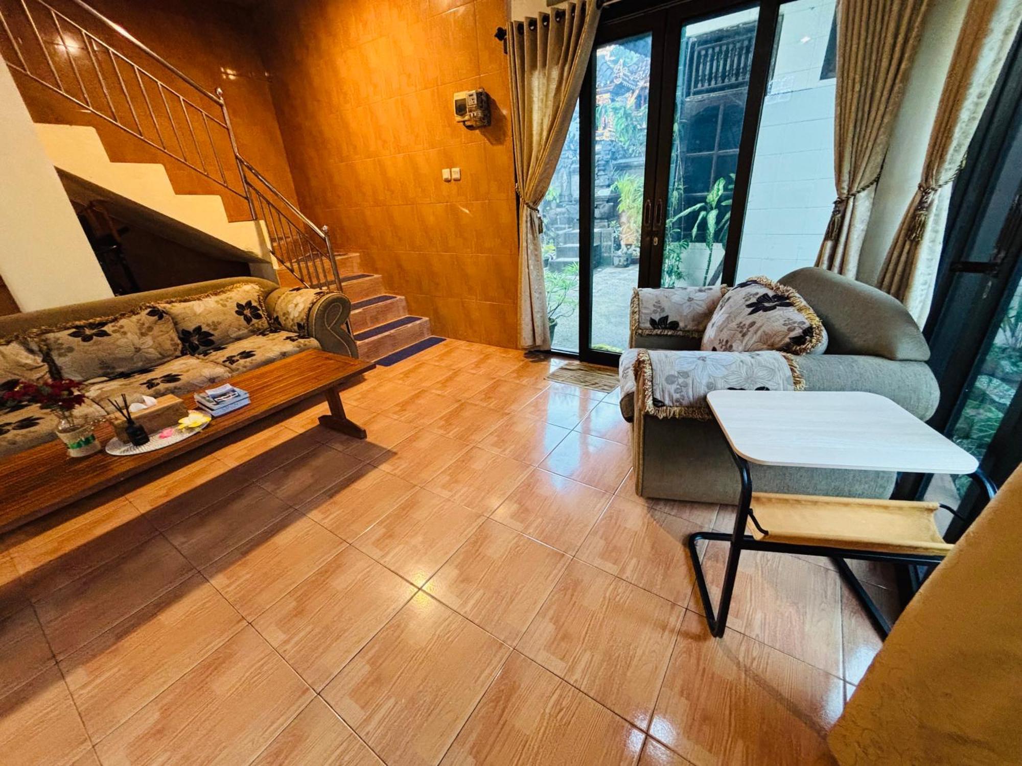 Mama Mega Homestay Pesanggaran Dış mekan fotoğraf
