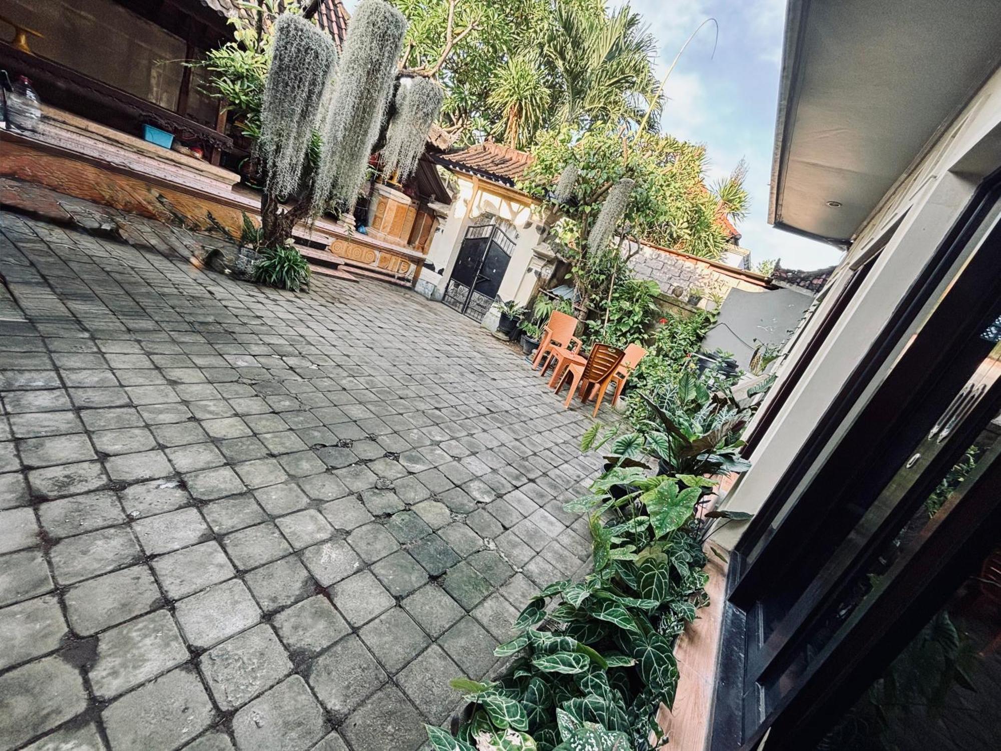 Mama Mega Homestay Pesanggaran Dış mekan fotoğraf